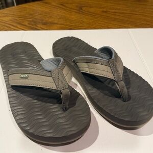 Sanuk Ziggy Plush Flip Flops • Taupe • Men’s Size 9